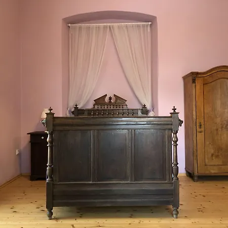 ゲストハウス Zamek Lesany Netvořice