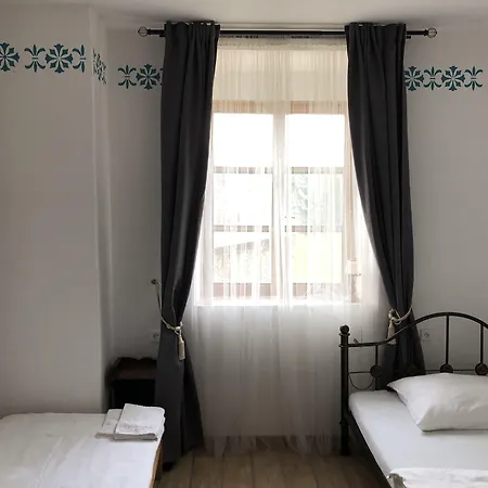 Zamek Lesany Πανσιόν