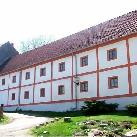 Zamek Lesany