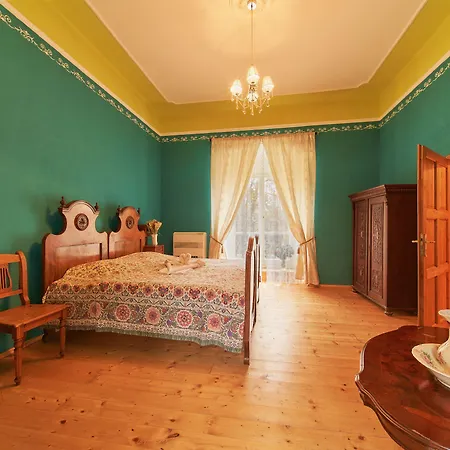Zamek Lesany Πανσιόν 3*