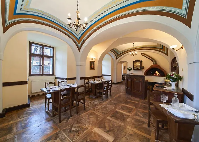 Zamek Lesany בית הארחה