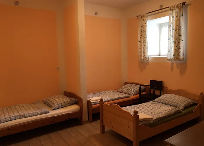 Zámek Lešany 3*