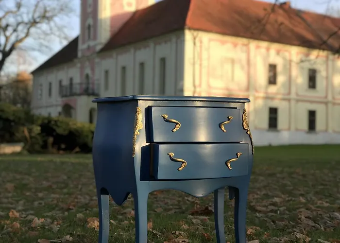 Zámek Lešany 3*